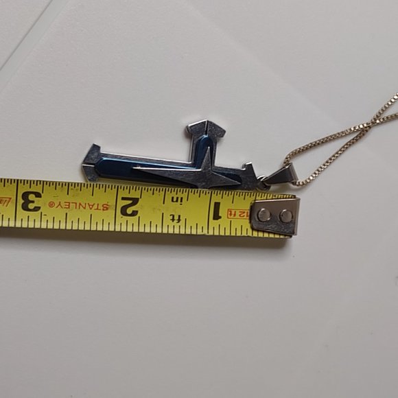 18.5 Inch Cross Pendant Necklace - Picture 12 of 13